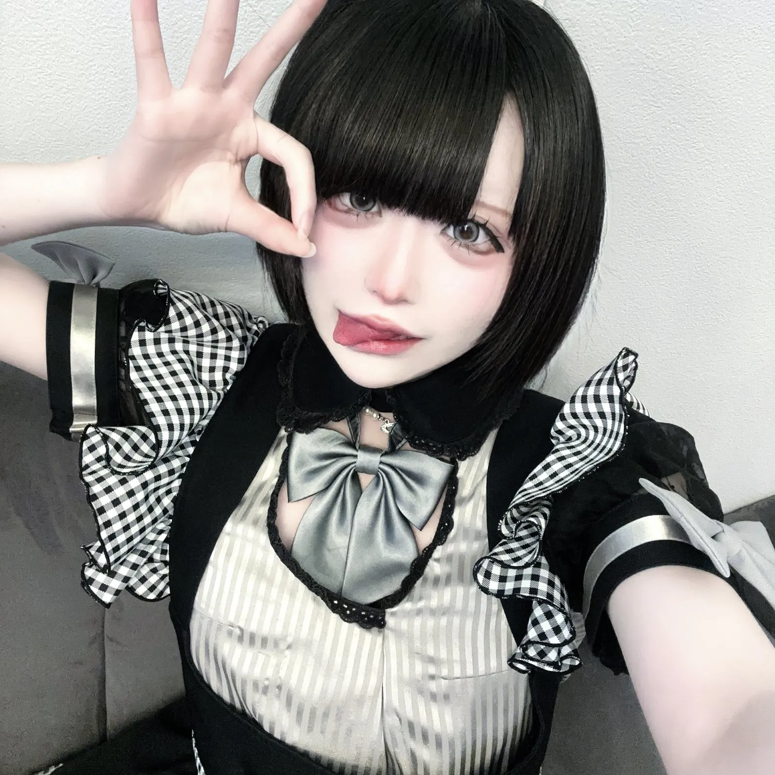 アク