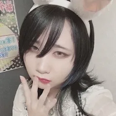 律谷 梓
