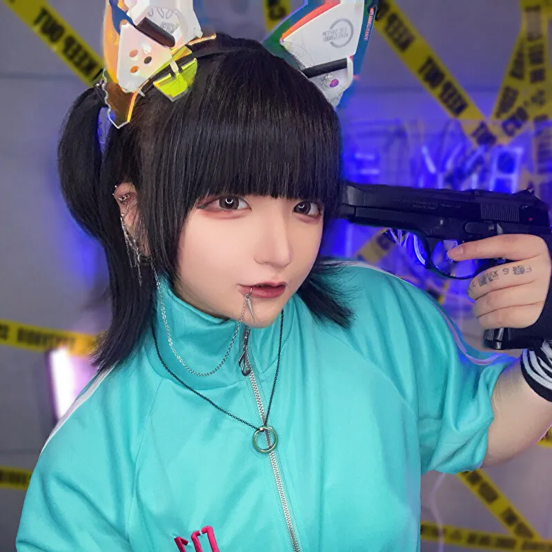 Ω