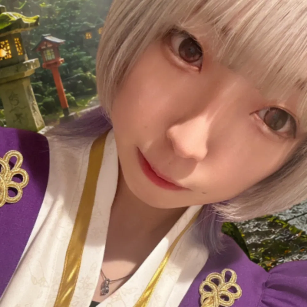 月(るな)